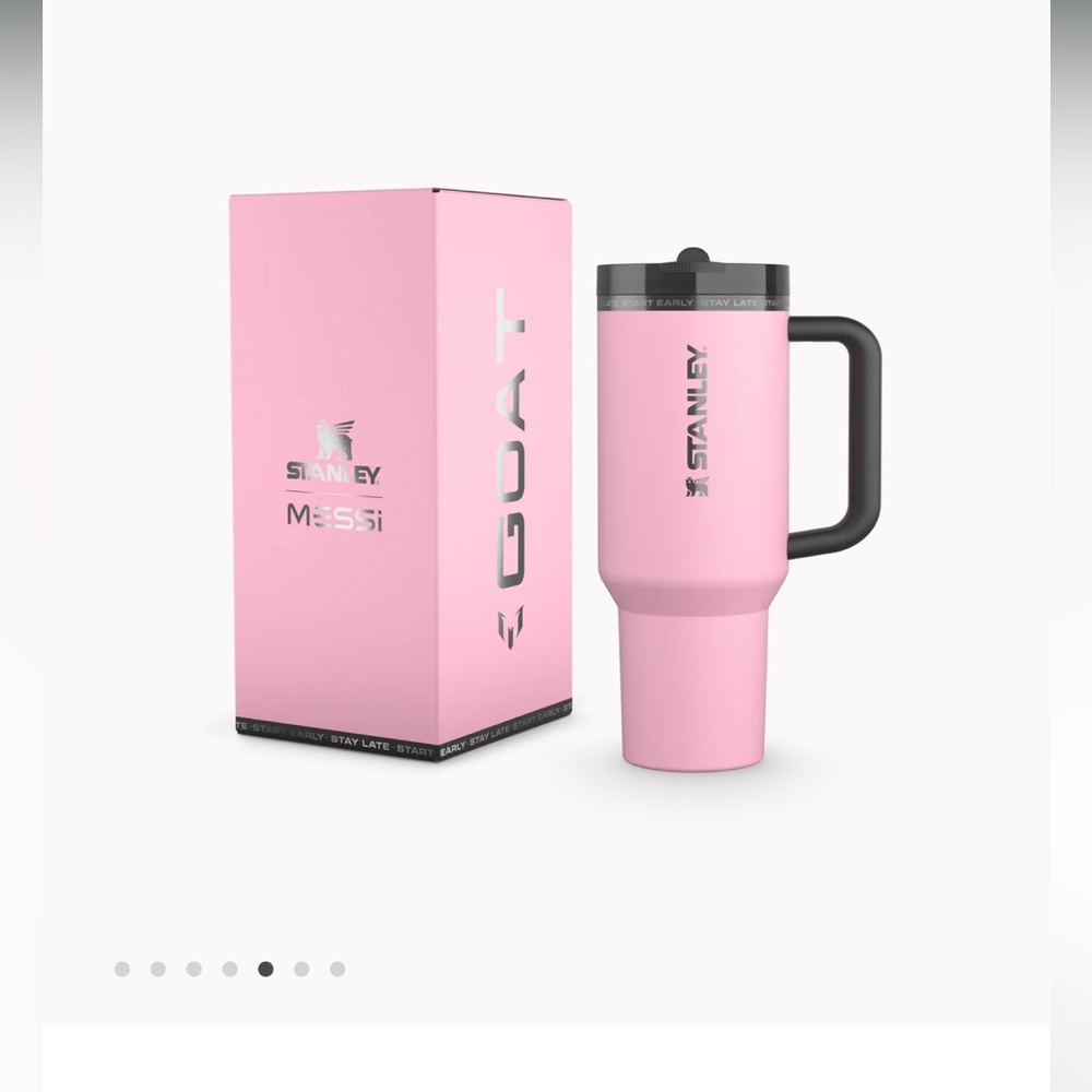 ✨NEW✨THE MESSI X STANLEY QUENCHER PROTOUR FLIP STRAW TUMBLER | 40 OZ ⚽️